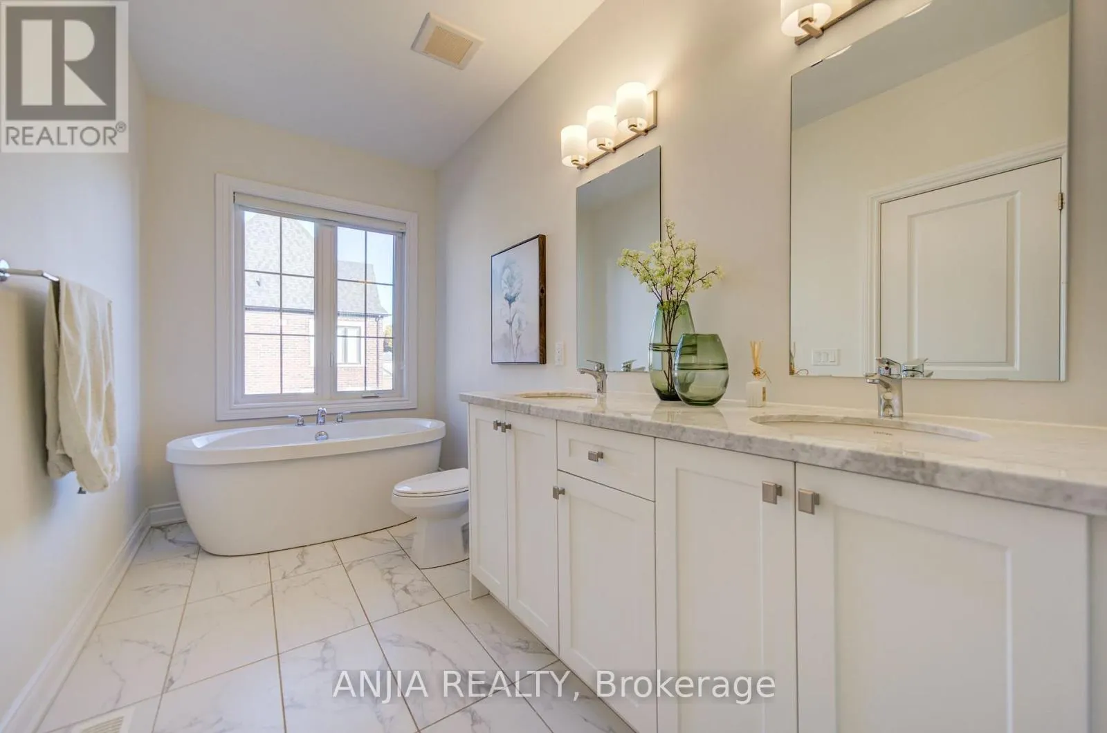 107 GUARDHOUSE CRESCENT