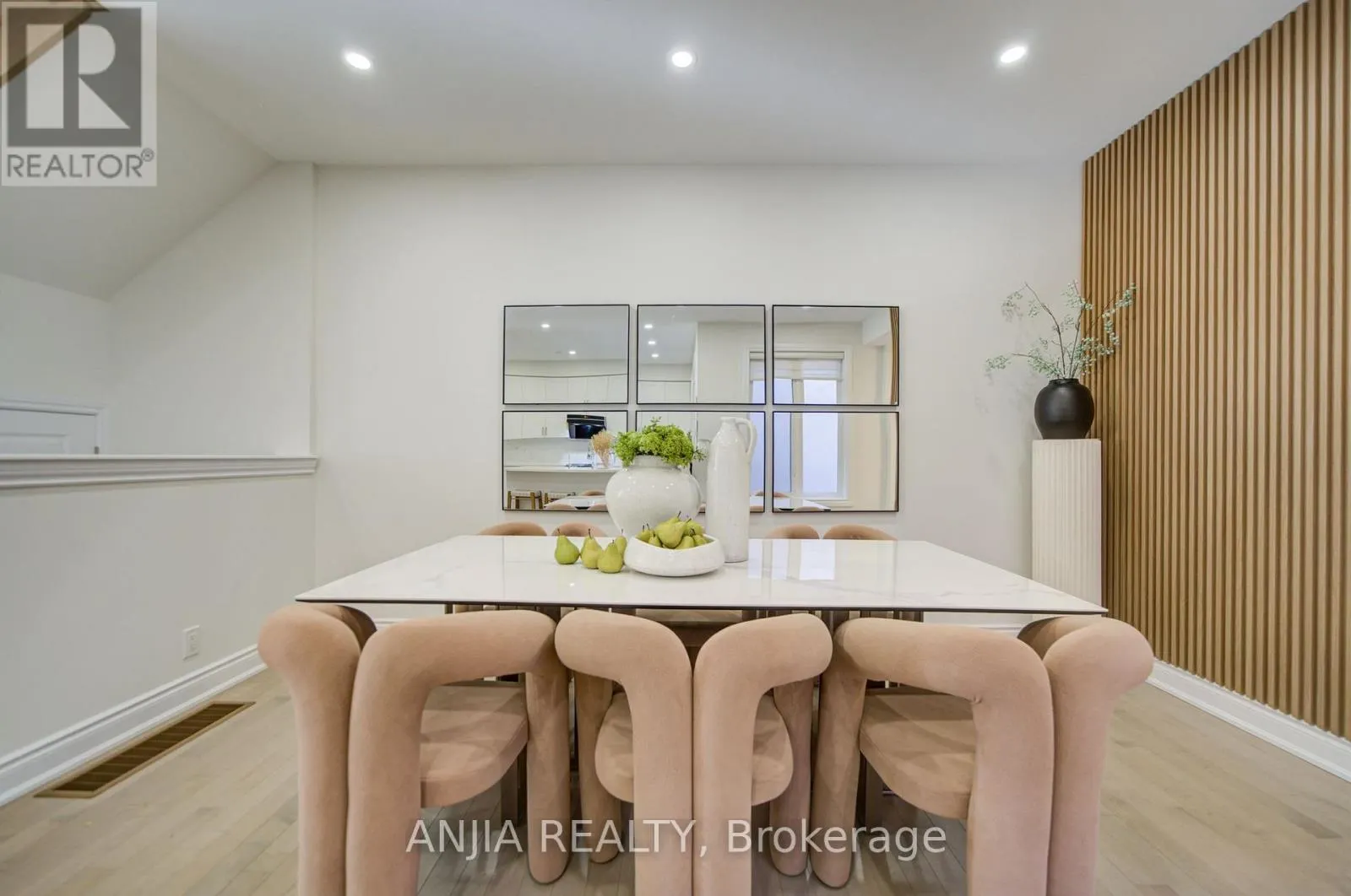 107 GUARDHOUSE CRESCENT