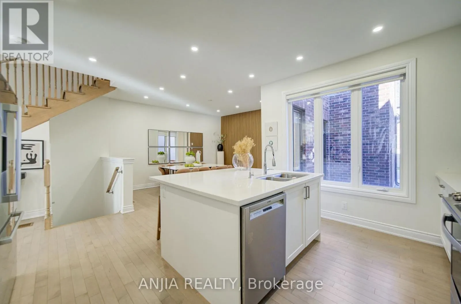 107 GUARDHOUSE CRESCENT