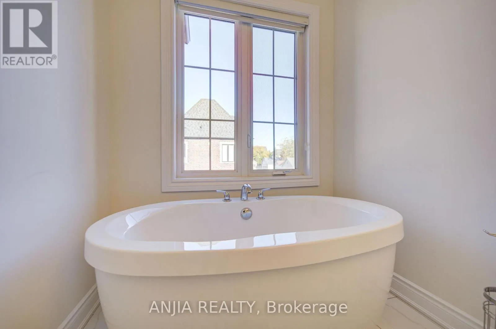 107 GUARDHOUSE CRESCENT