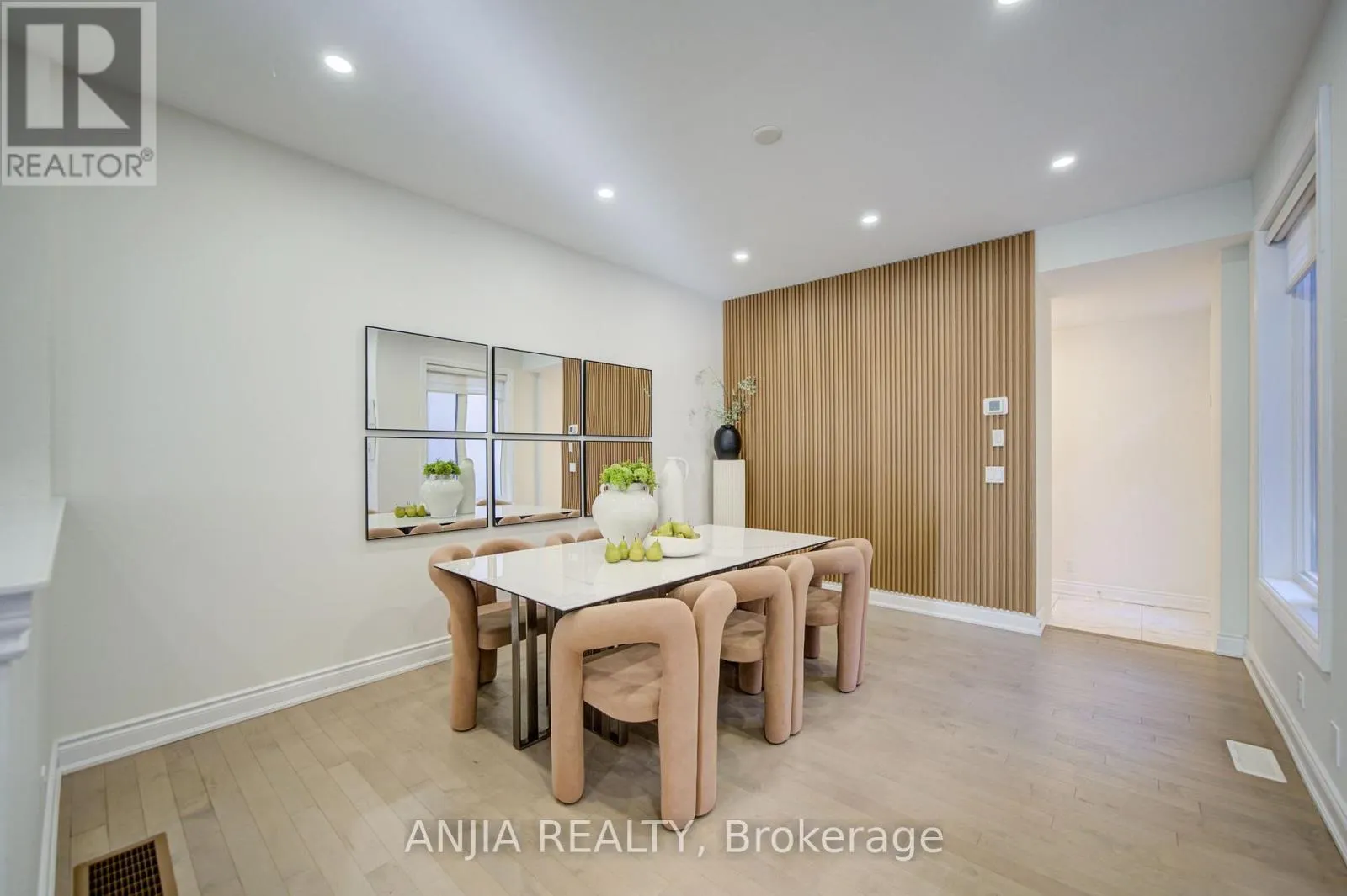 107 GUARDHOUSE CRESCENT