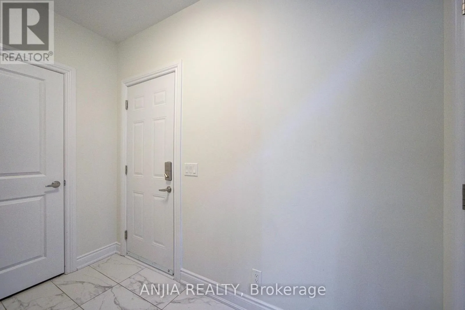 107 GUARDHOUSE CRESCENT