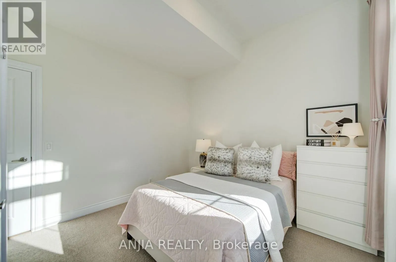 107 GUARDHOUSE CRESCENT