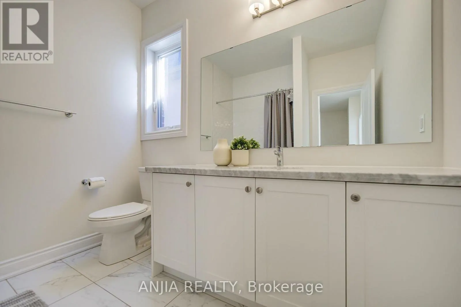 107 GUARDHOUSE CRESCENT