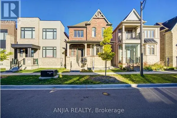 107 GUARDHOUSE CRESCENT