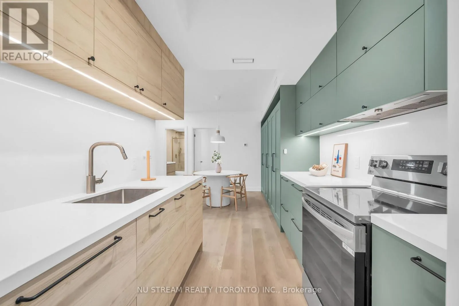 LOWER - 323 WINNIFRED DRIVE
