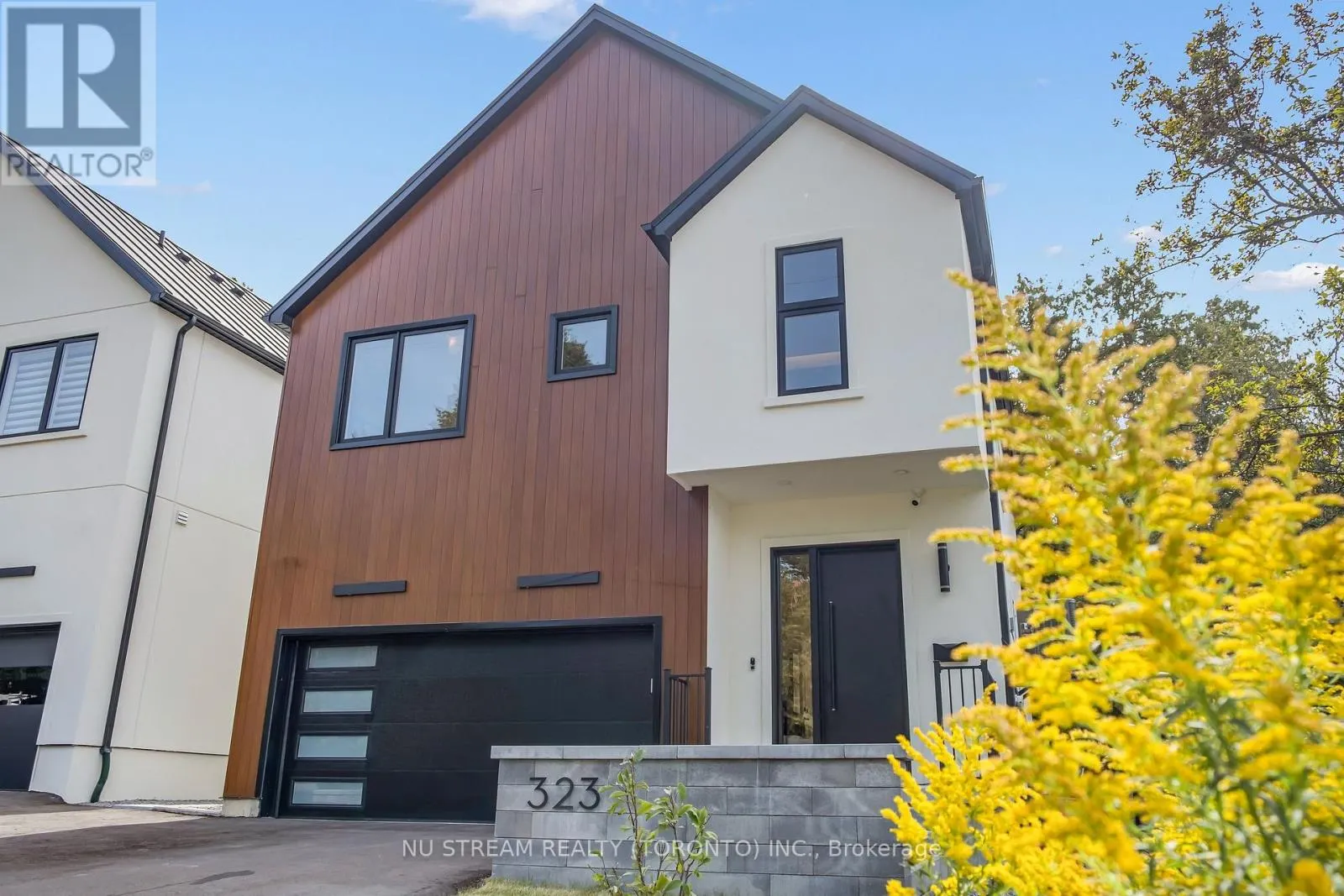 LOWER - 323 WINNIFRED DRIVE