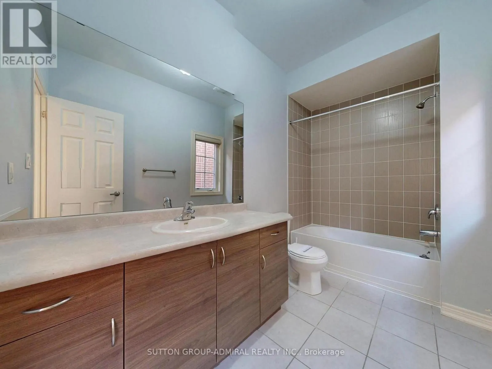 108 BALDRY AVENUE