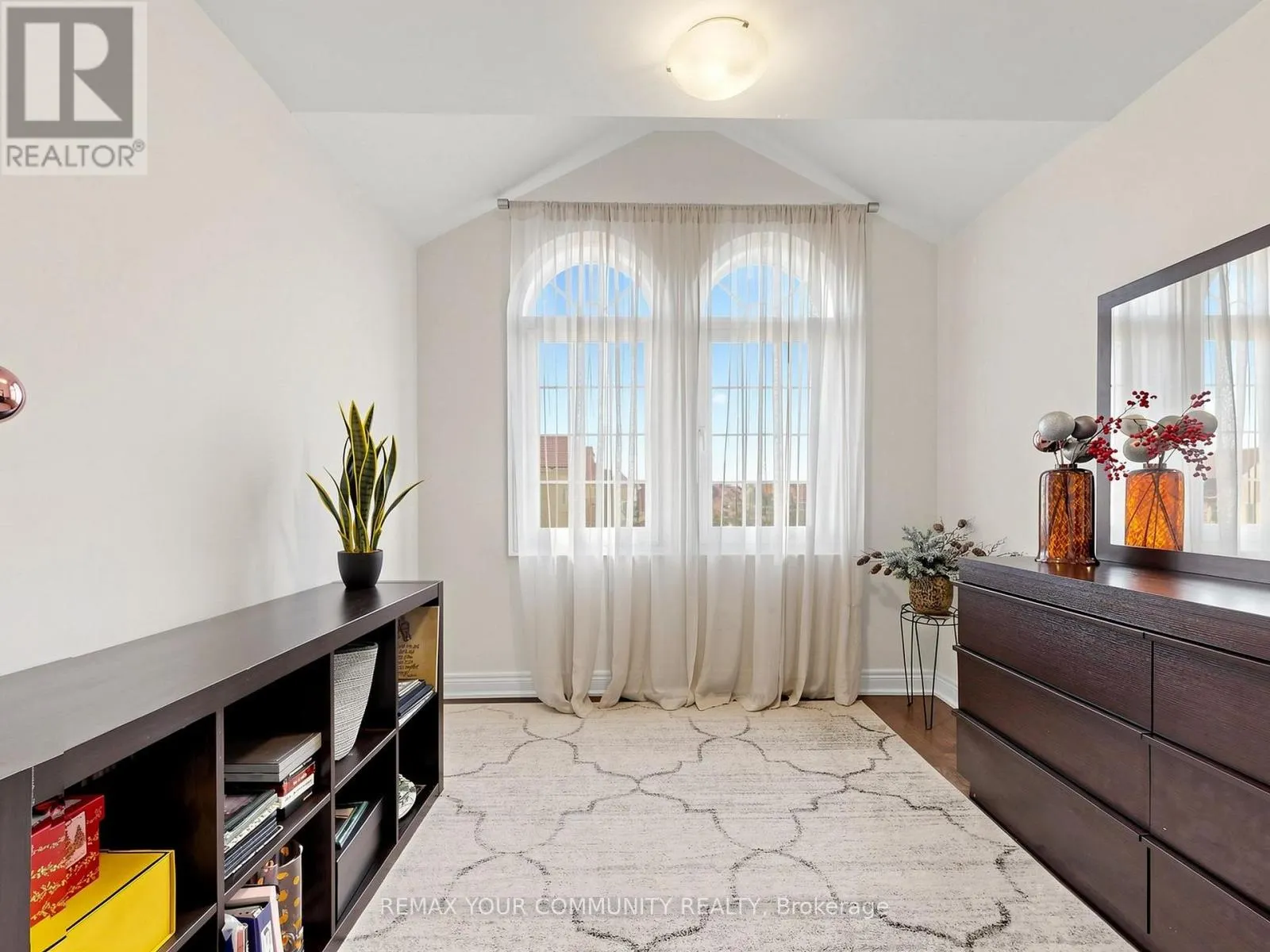 96 DRIZZEL CRESCENT