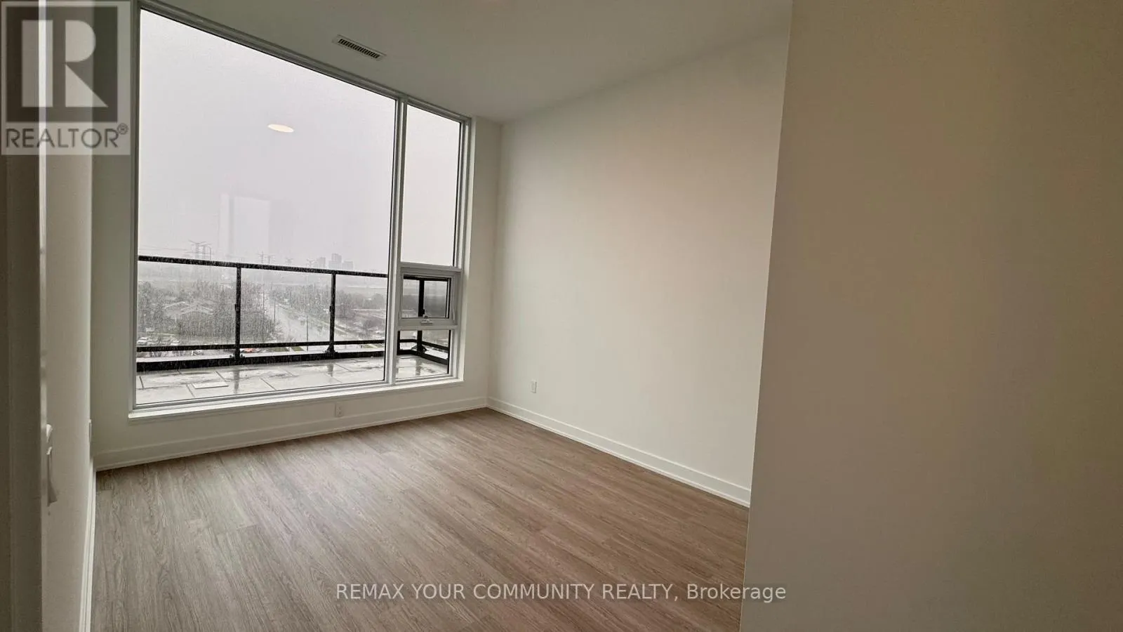TH 106 - 8188 YONGE STREET