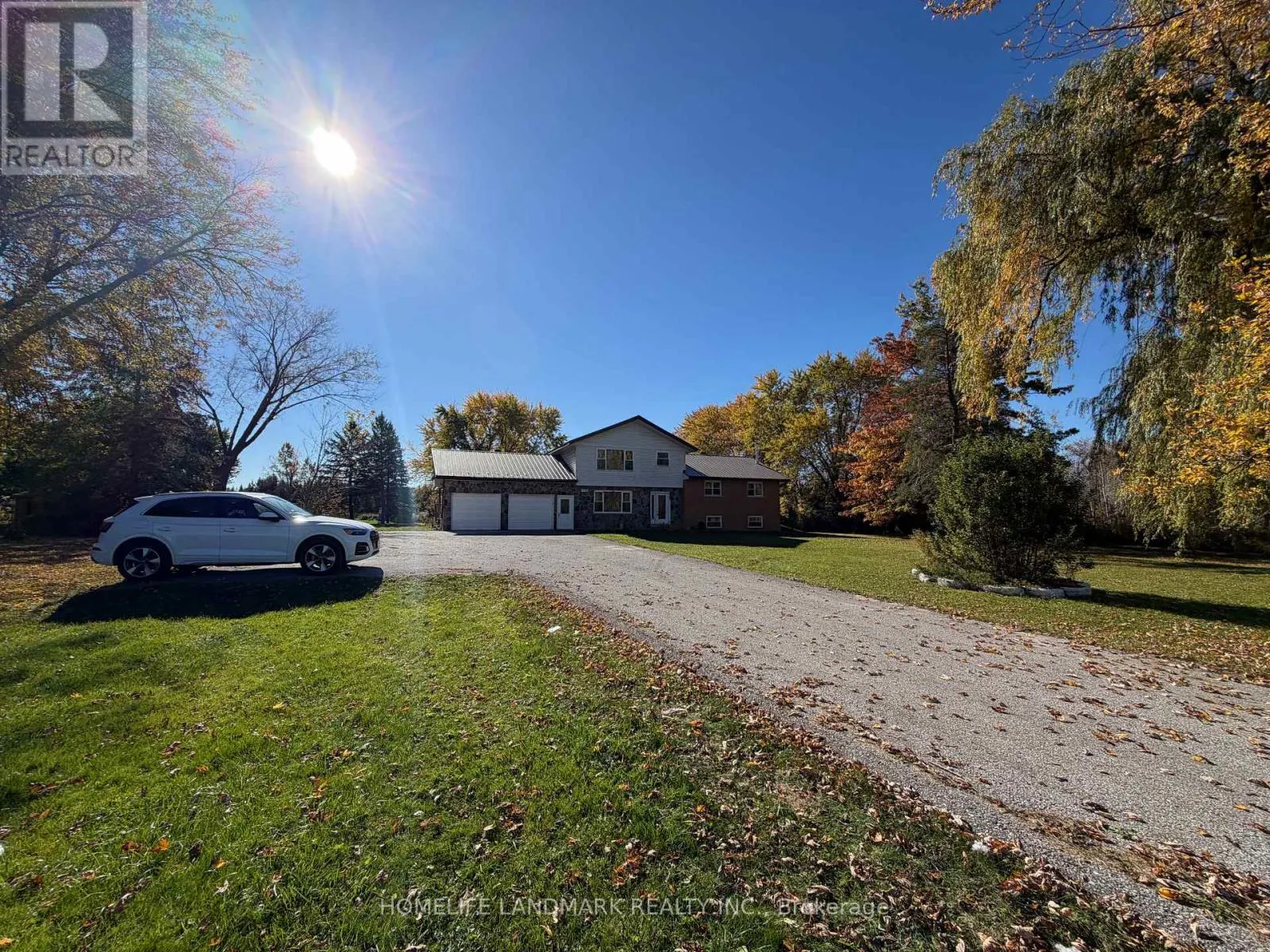 1135 ROVENSHOE ROAD S