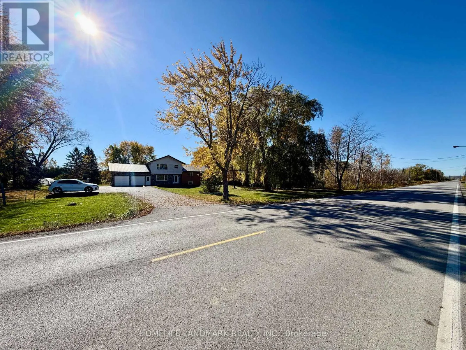 1135 ROVENSHOE ROAD S