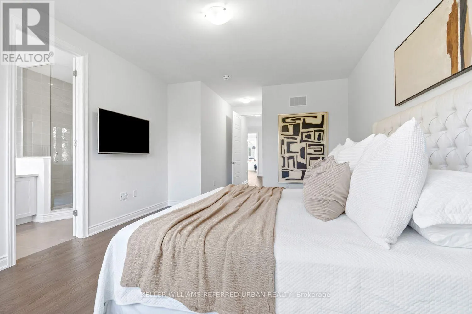 32 GREAT HERON COURT