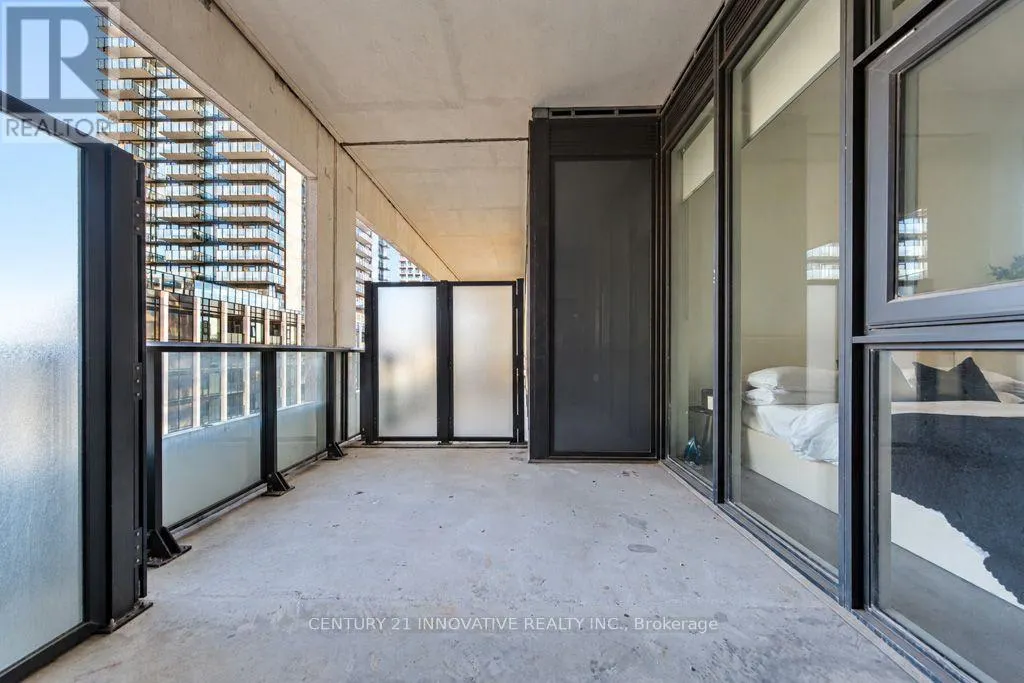 533 - 8960 JANE STREET