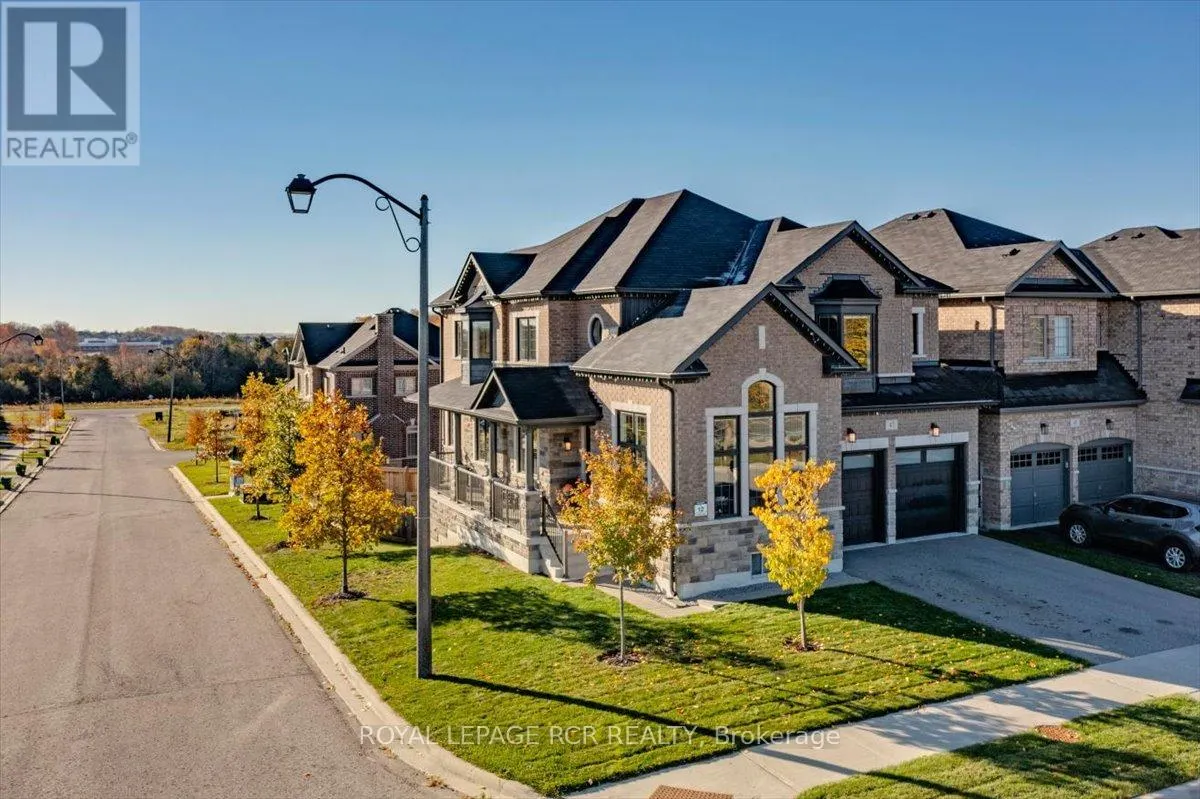 47 CARONDALE SQUARE
