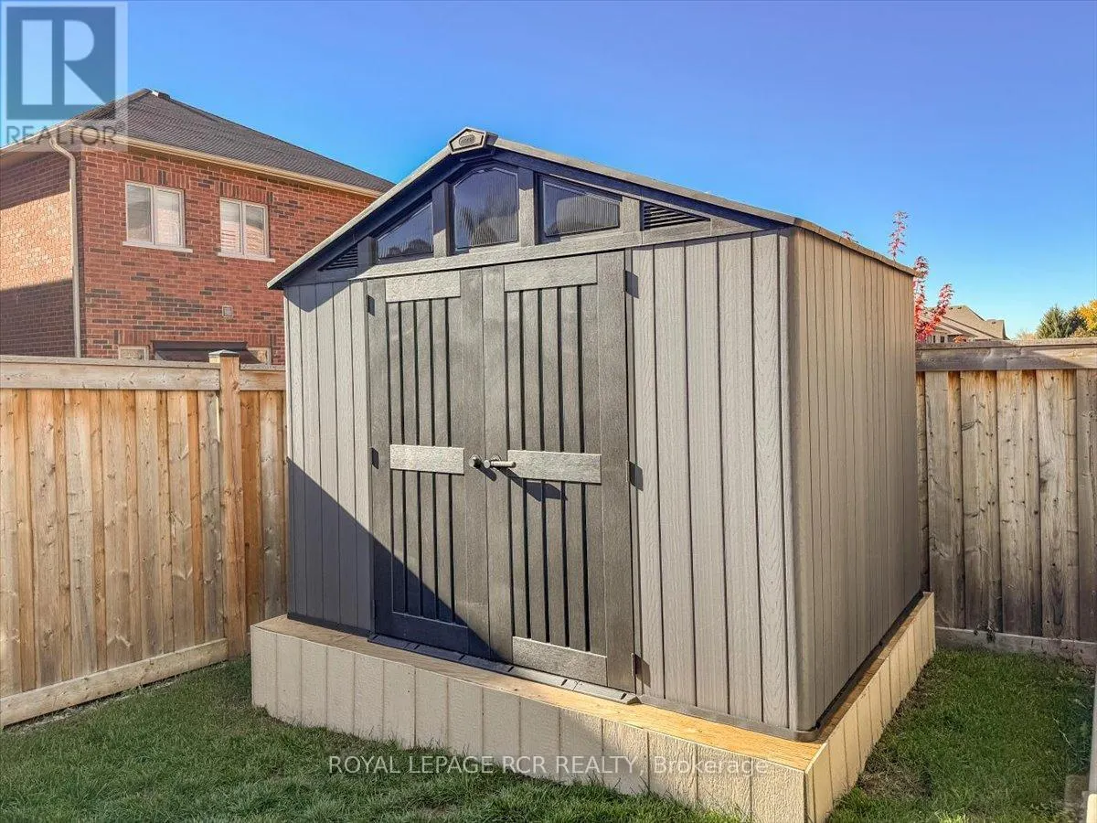 47 CARONDALE SQUARE