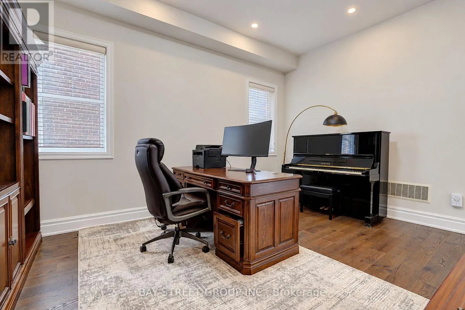 11 LEARY CRESCENT