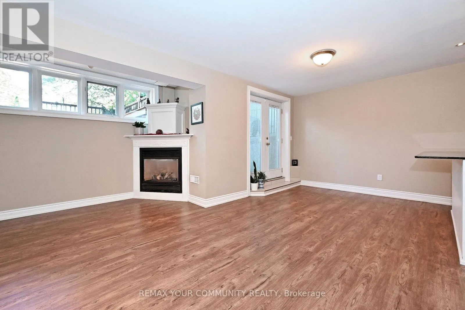 73 SPRUCEWOOD DRIVE E