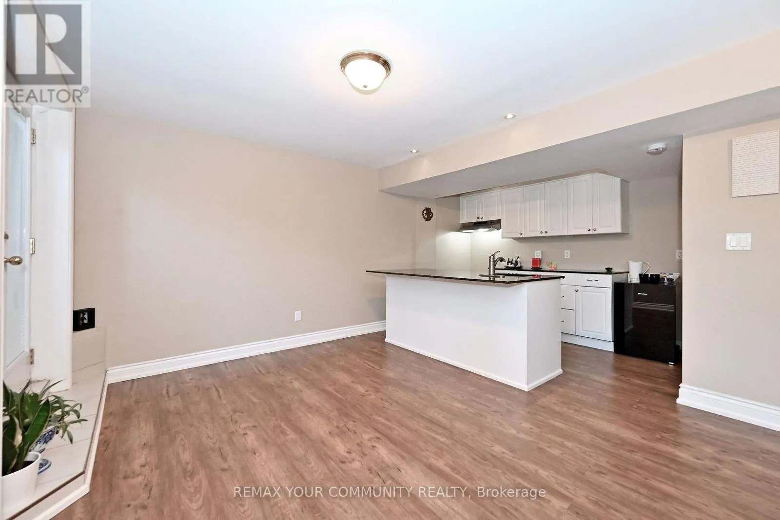 73 SPRUCEWOOD DRIVE E