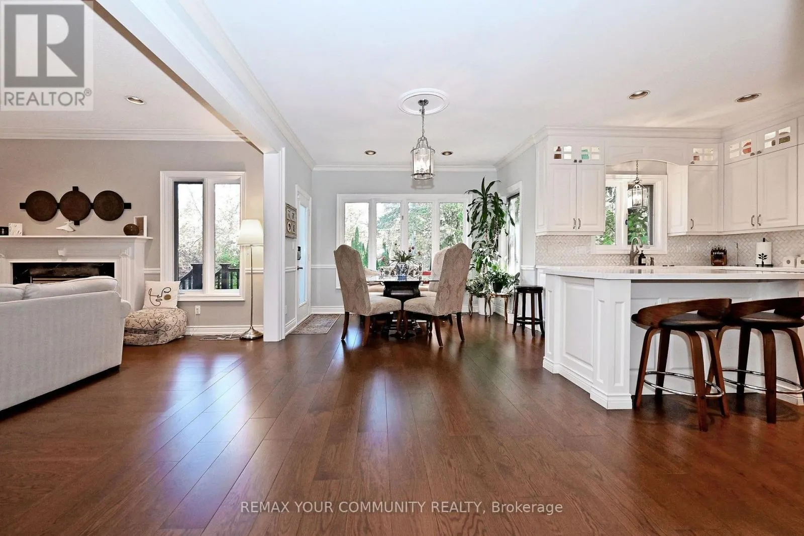 73 SPRUCEWOOD DRIVE E