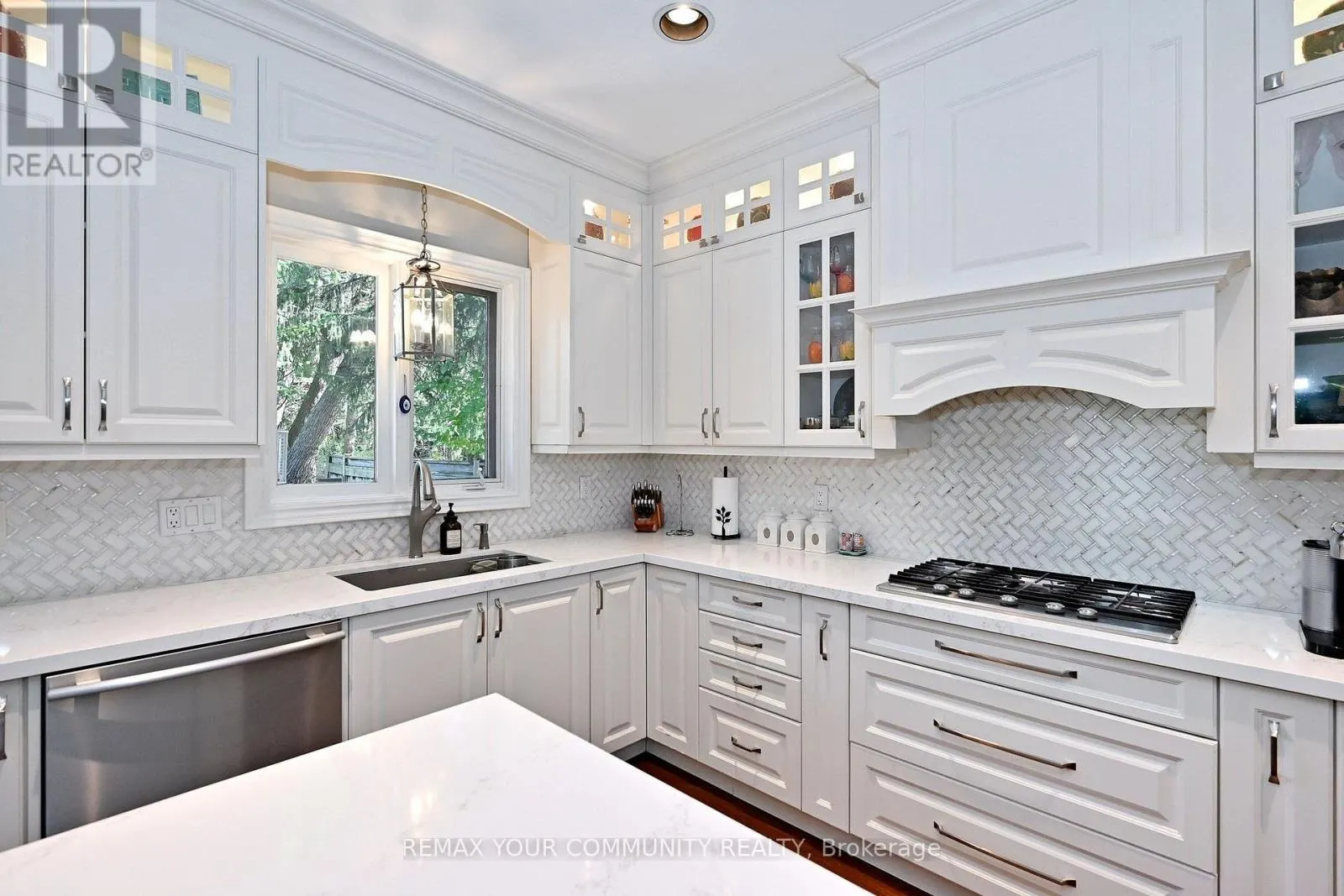 73 SPRUCEWOOD DRIVE E