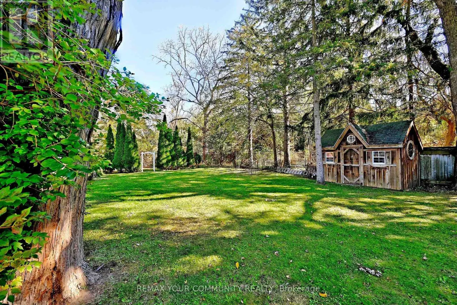 73 SPRUCEWOOD DRIVE E