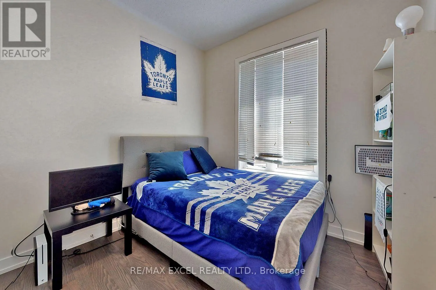 46 TROON AVENUE