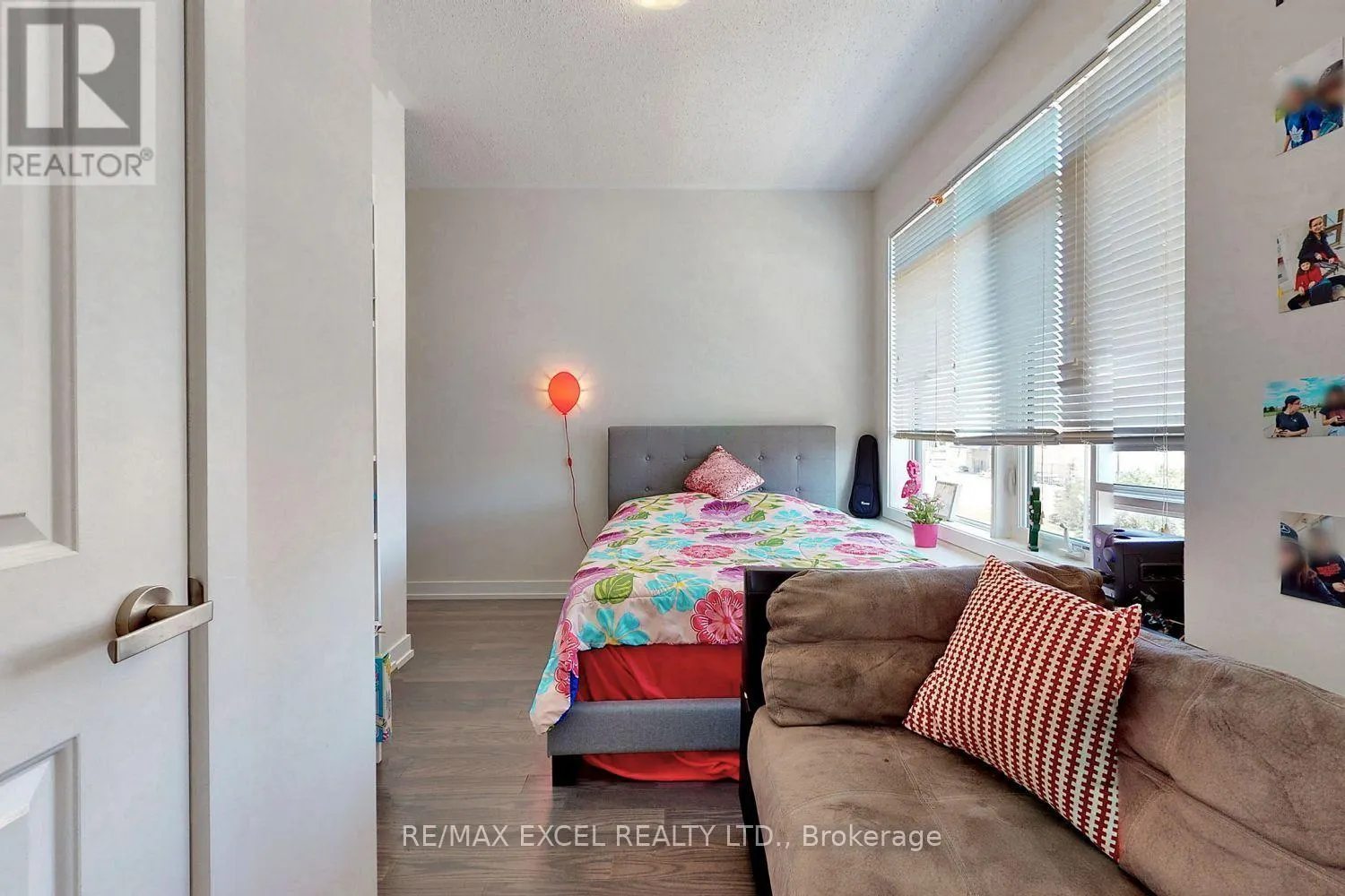 46 TROON AVENUE