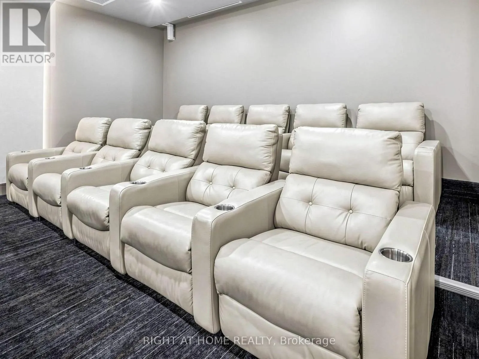 609 - 9191 YONGE STREET