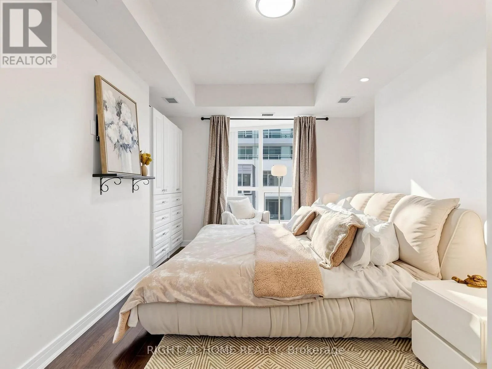 609 - 9191 YONGE STREET