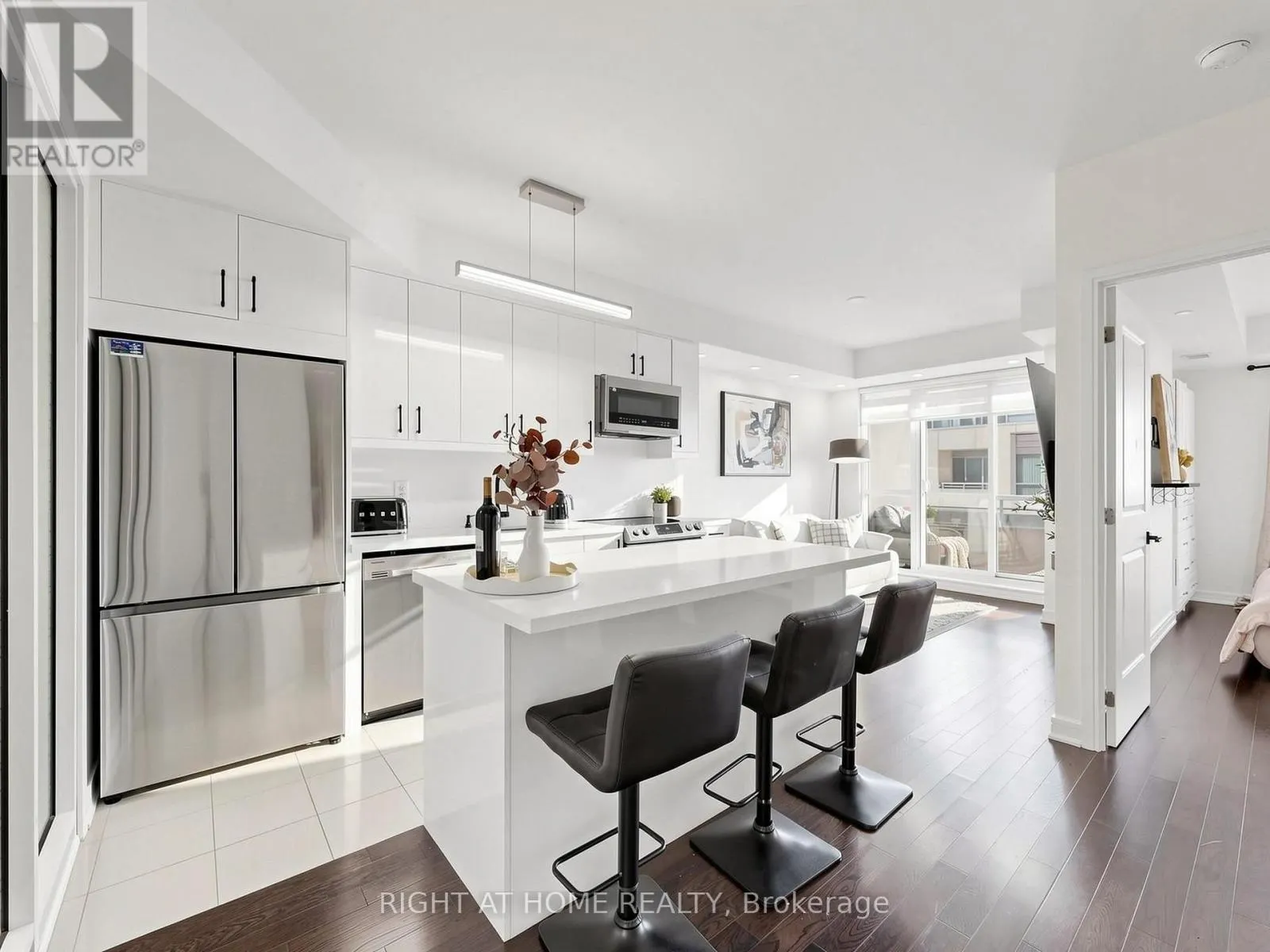609 - 9191 YONGE STREET