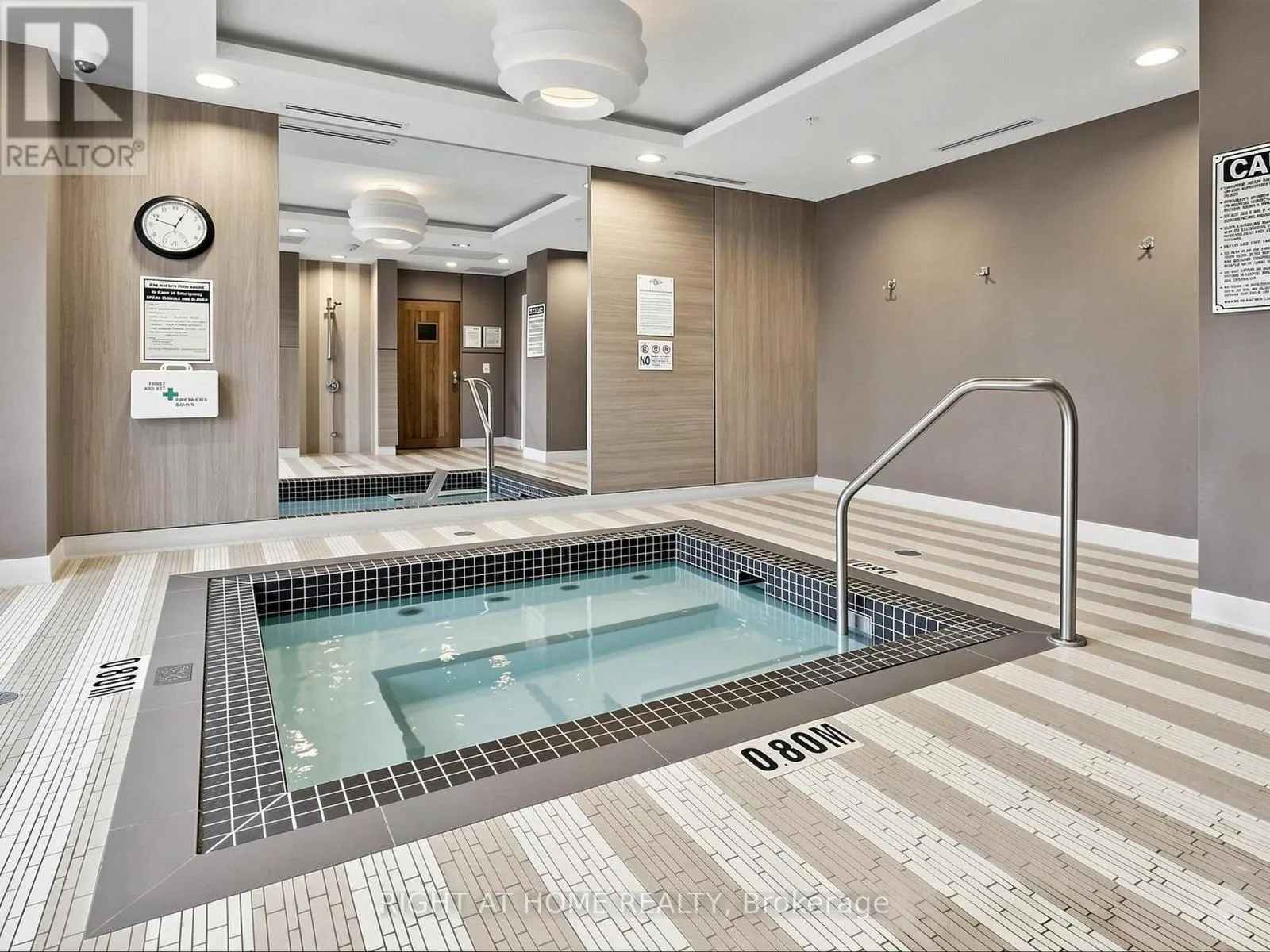 609 - 9191 YONGE STREET
