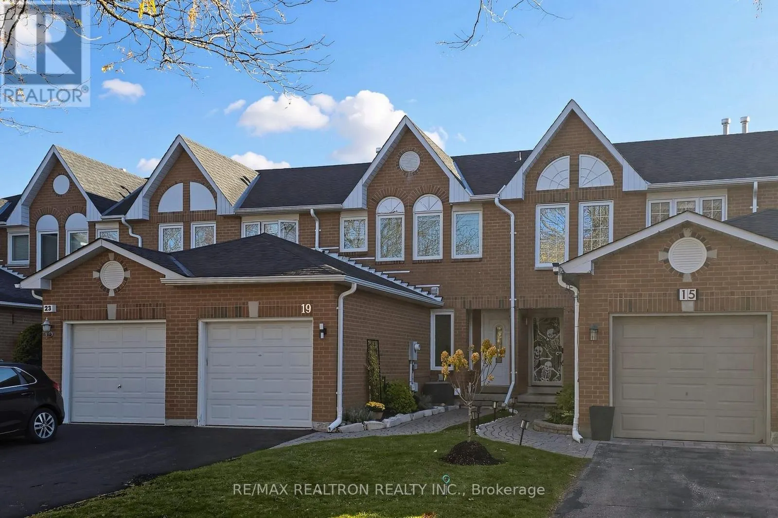 19 CASHEL COURT