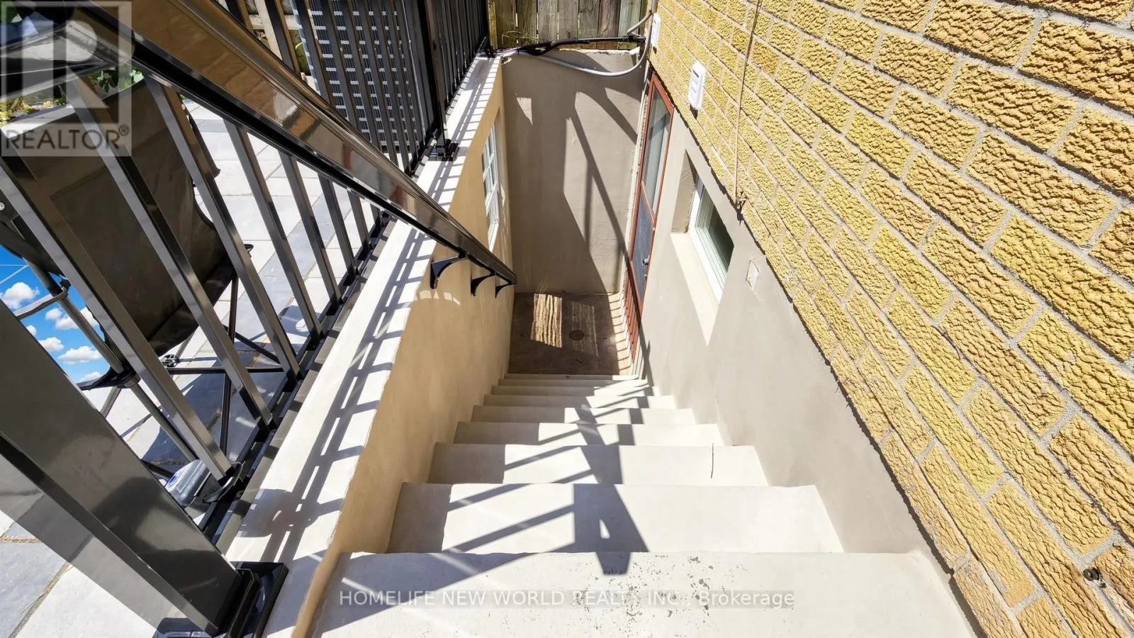 1 BEDROOM-BASEMENT - 29 CHARNWOOD PLACE