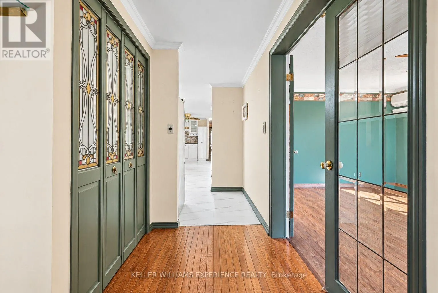861 JOHN STREET