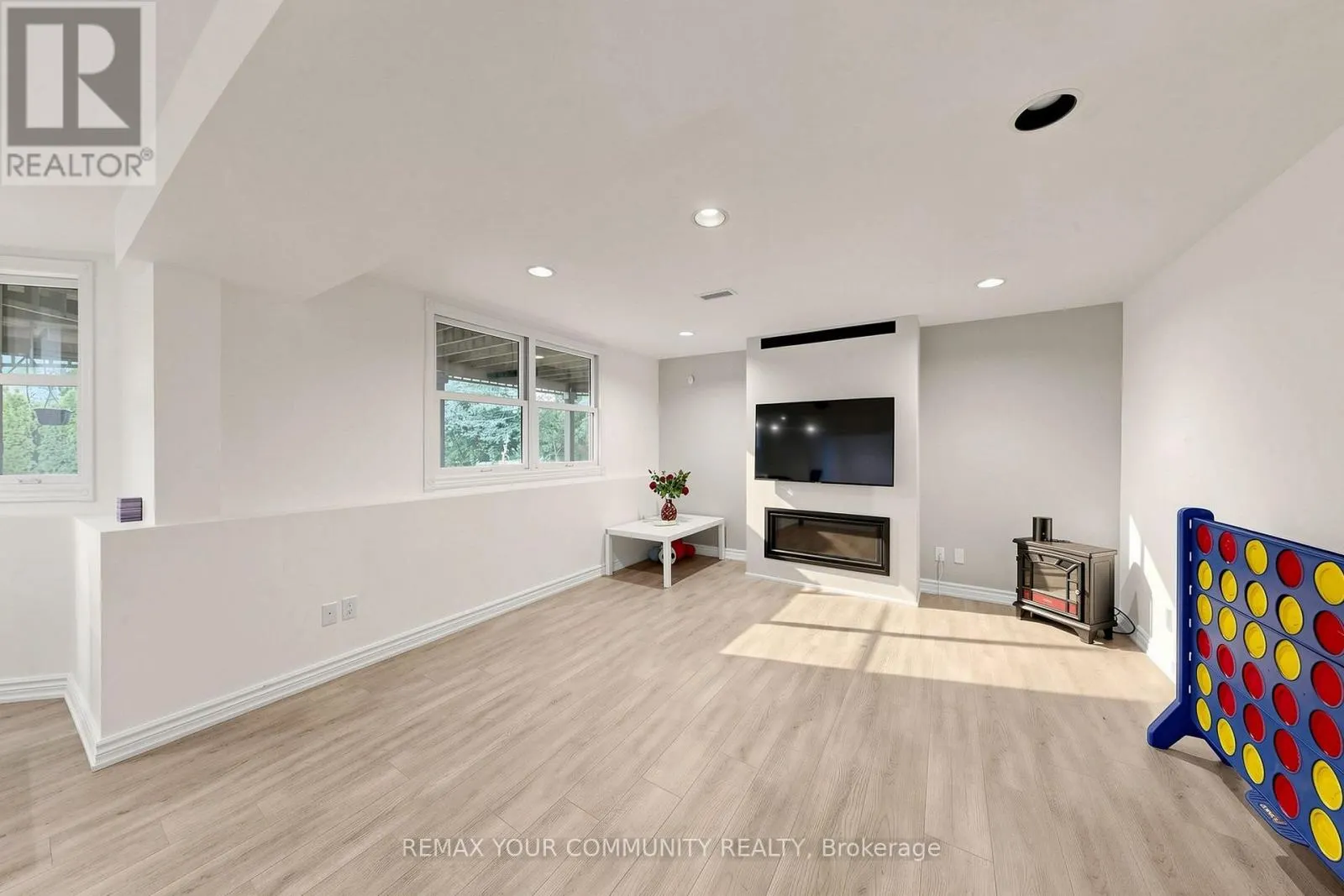 6 BOMBAY COURT