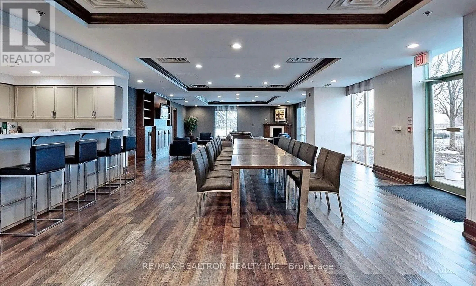 PH13 - 23 ONEIDA CRESCENT