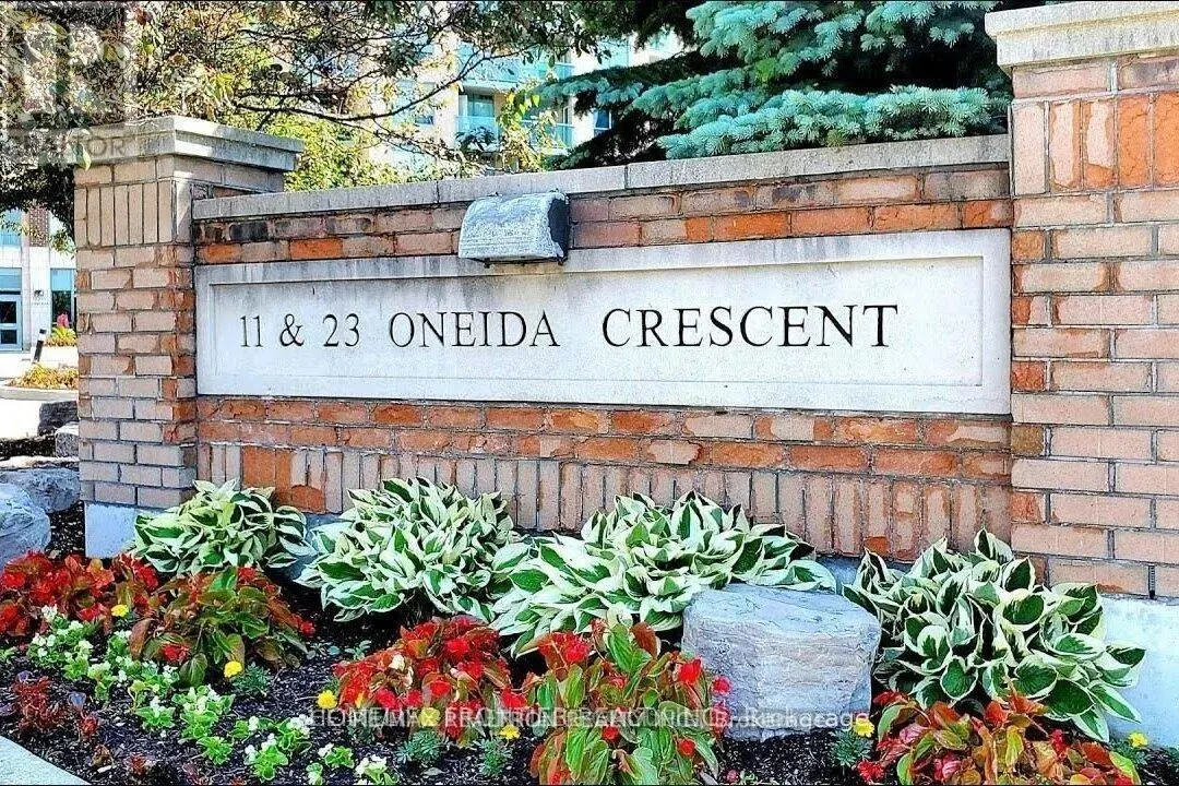 PH13 - 23 ONEIDA CRESCENT