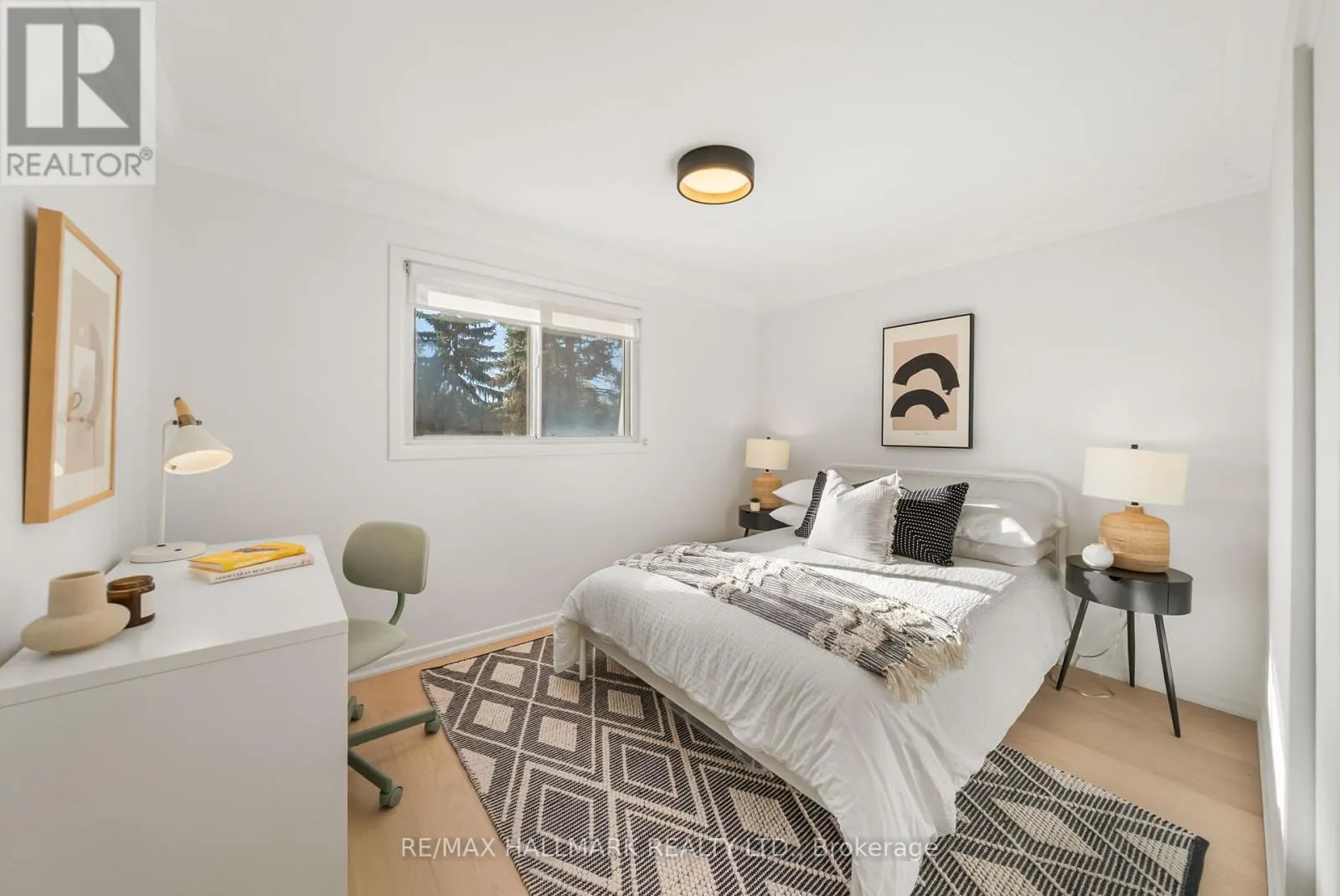 5 CHUMLEIGH CRESCENT