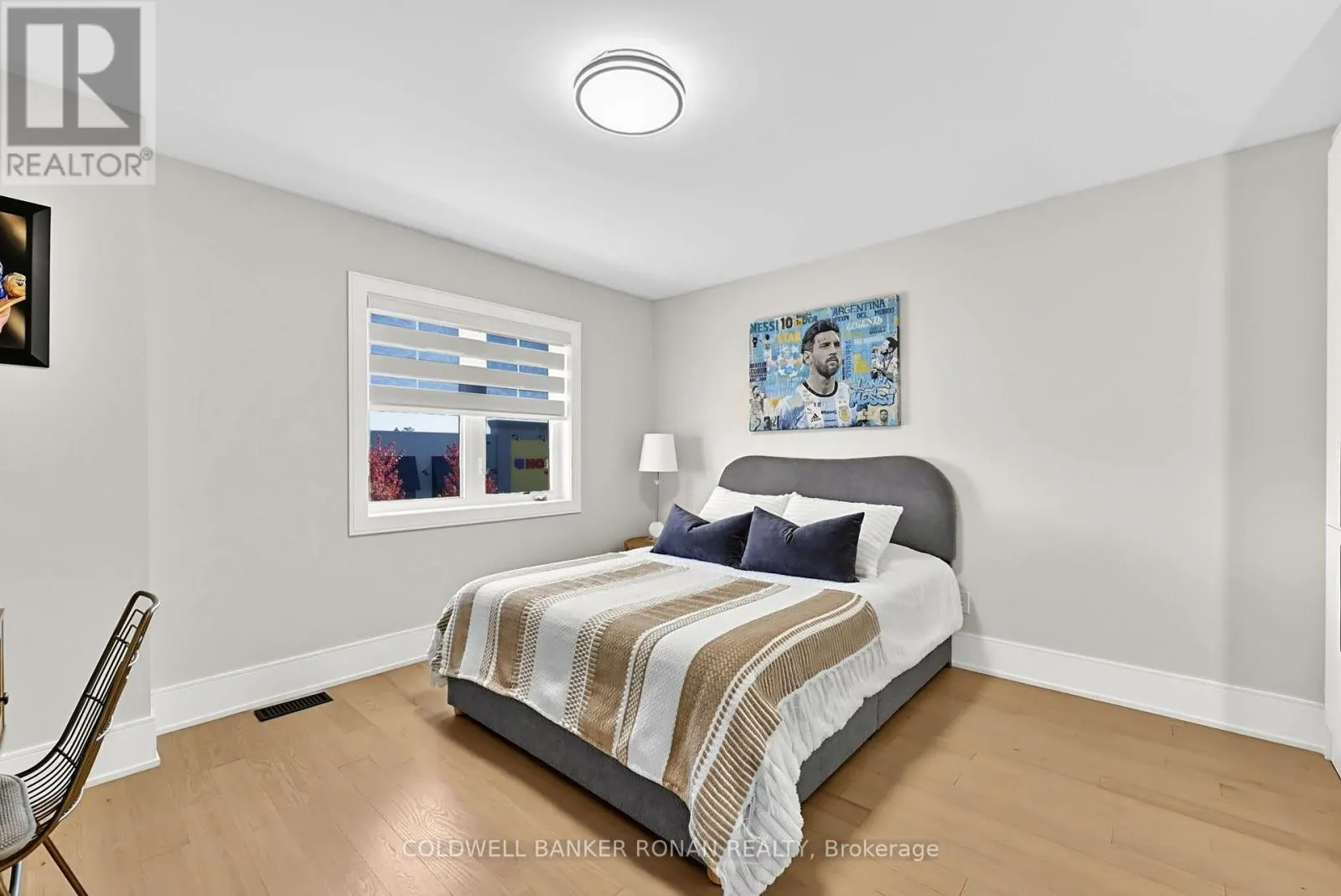 16 HAWKE CRESCENT
