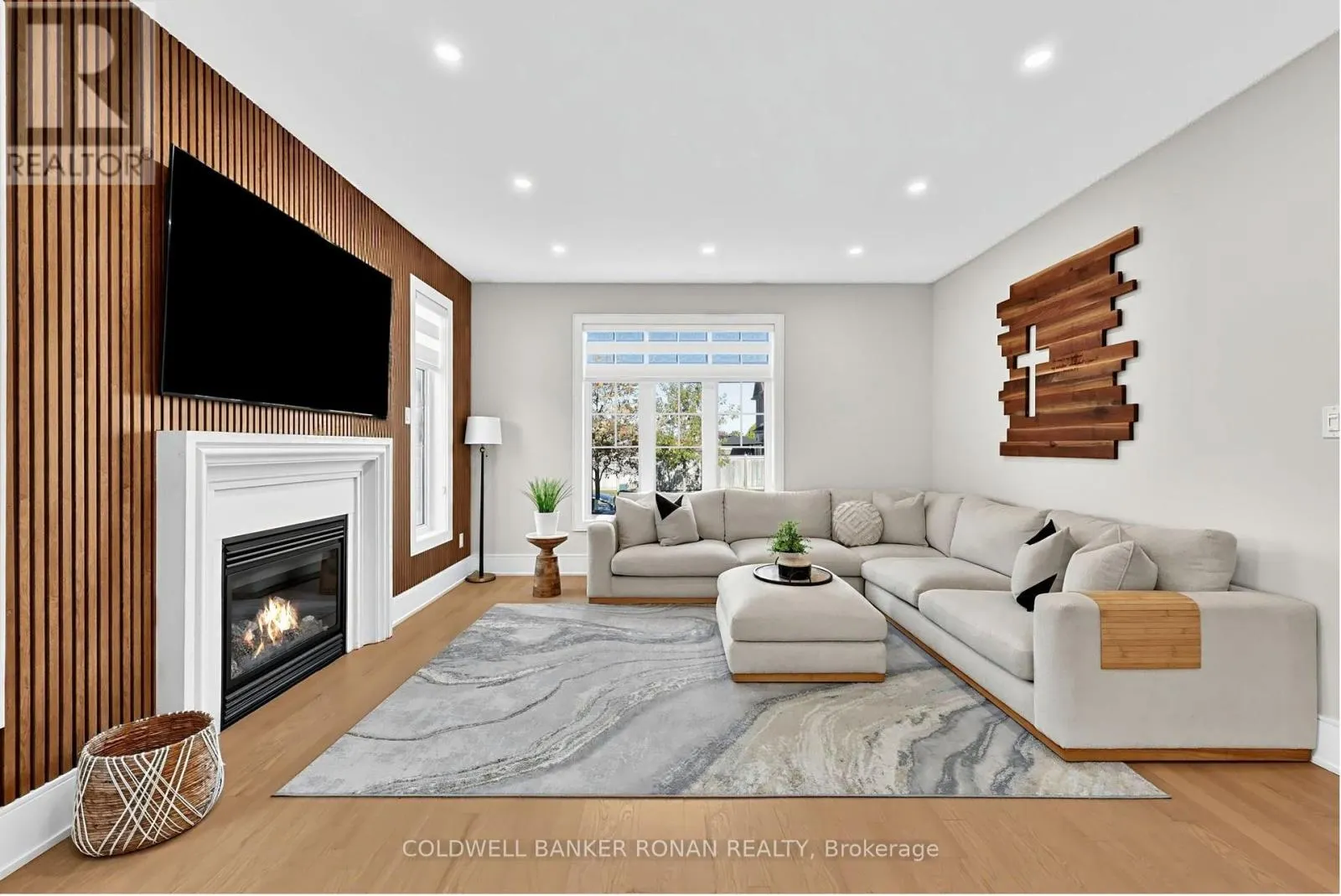 16 HAWKE CRESCENT