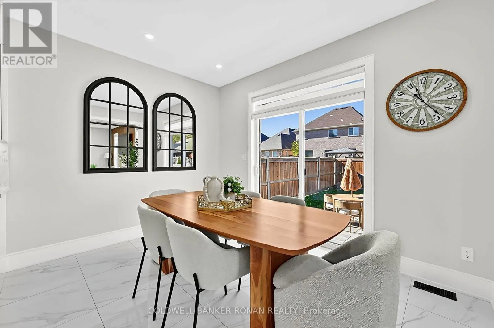16 HAWKE CRESCENT