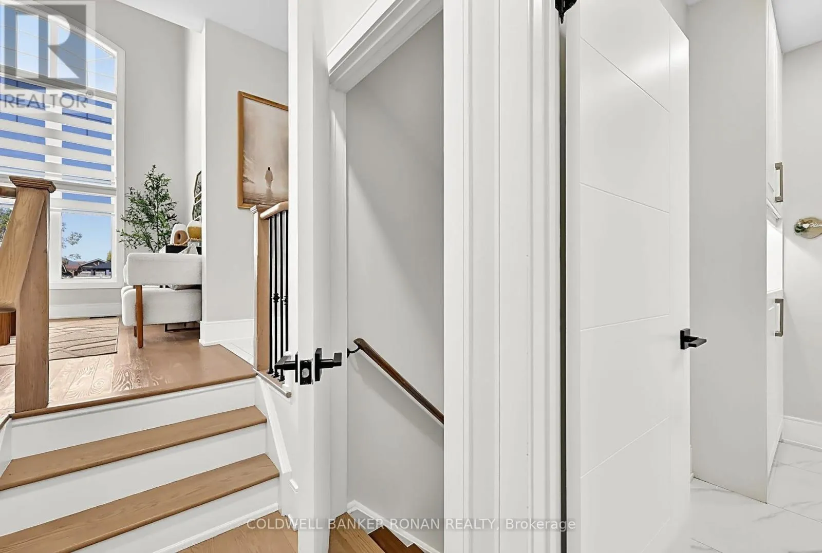 16 HAWKE CRESCENT