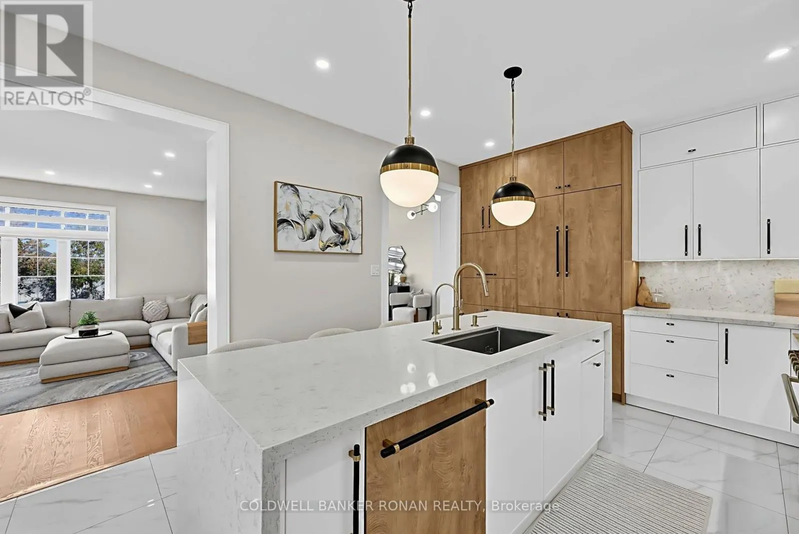 16 HAWKE CRESCENT
