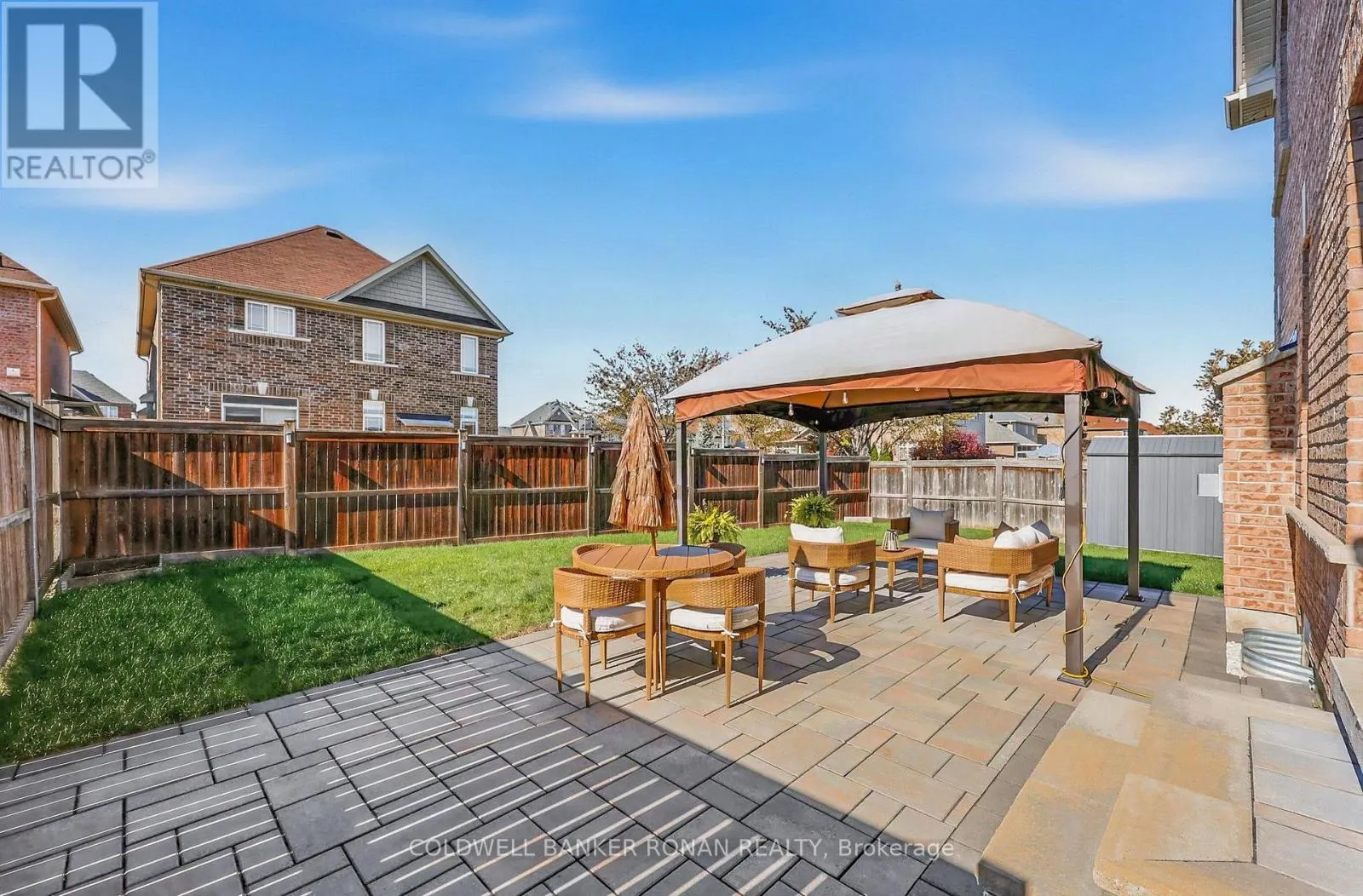 16 HAWKE CRESCENT