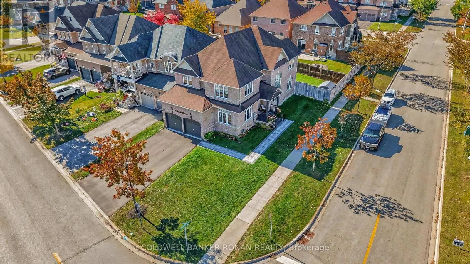 16 HAWKE CRESCENT