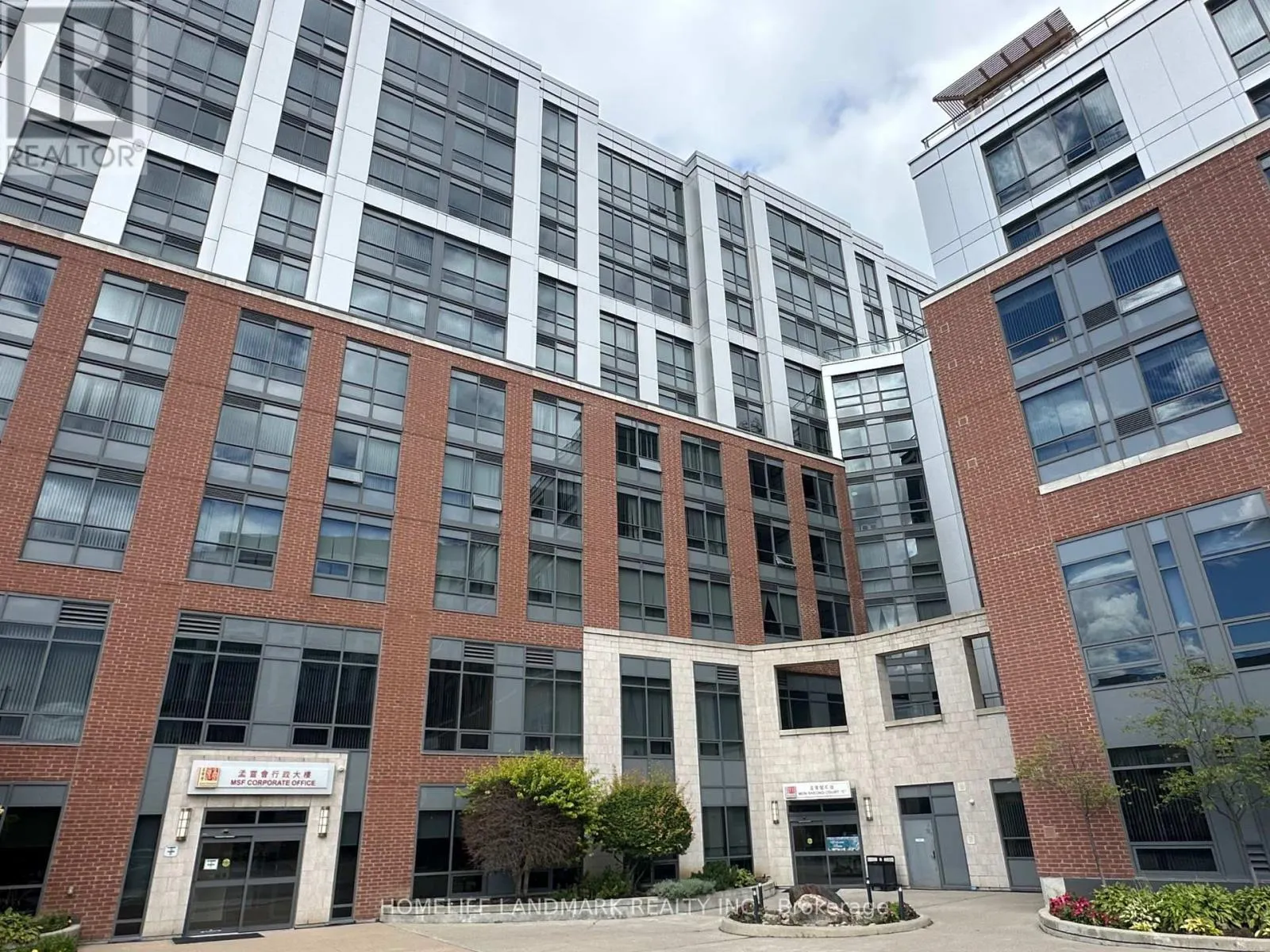 386 - 11211 YONGE STREET