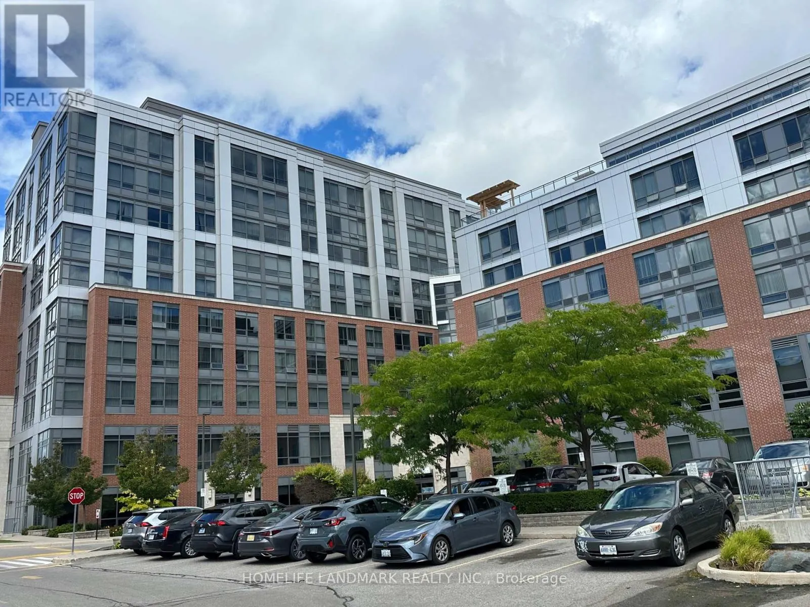 386 - 11211 YONGE STREET
