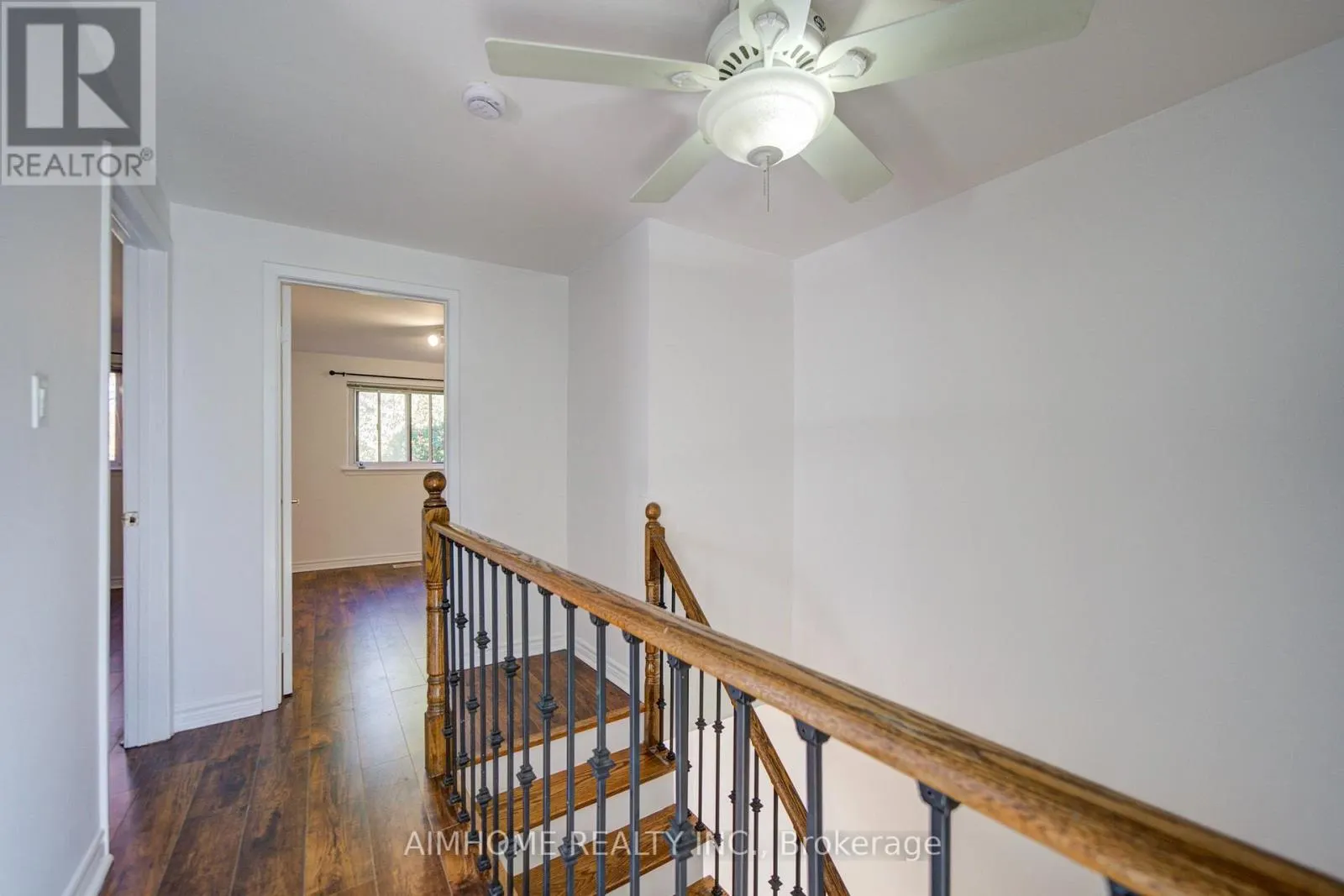34 STATELY WAY