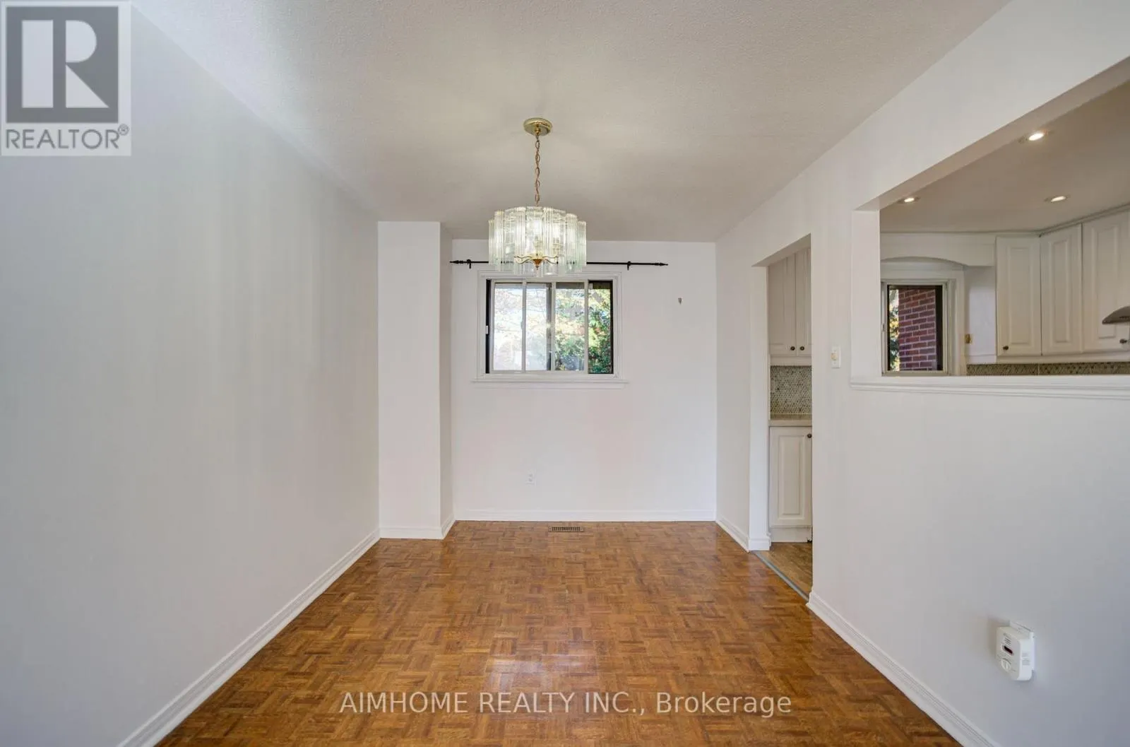 34 STATELY WAY